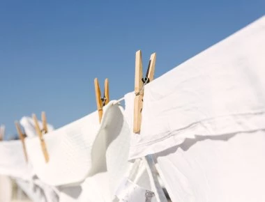 Σε πόσους βαθμούς πρέπει να πλένουμε τα ρούχα για να μην επιζούν τα μικρόβια;